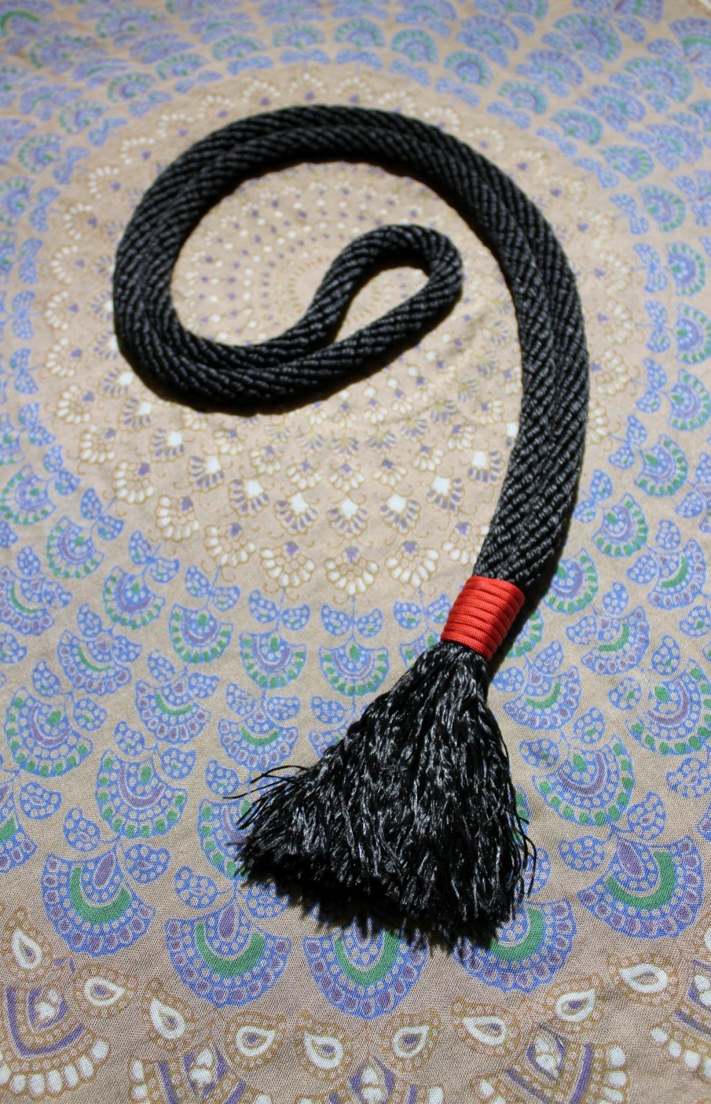 Nákrčník černo-červený (2. jakost) • 145cm (obvod)