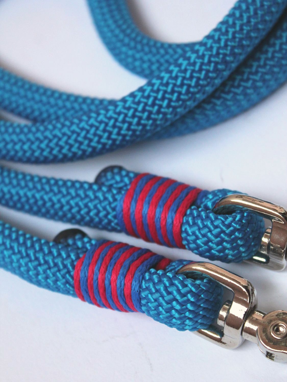 Otěže modro-růžové s jádrem • 2,1m
